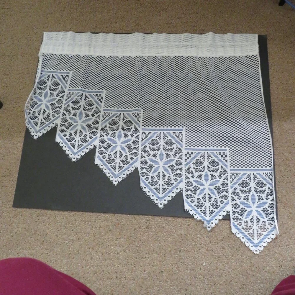 vintage white lace swag valance with a blue pattern & triangle edge